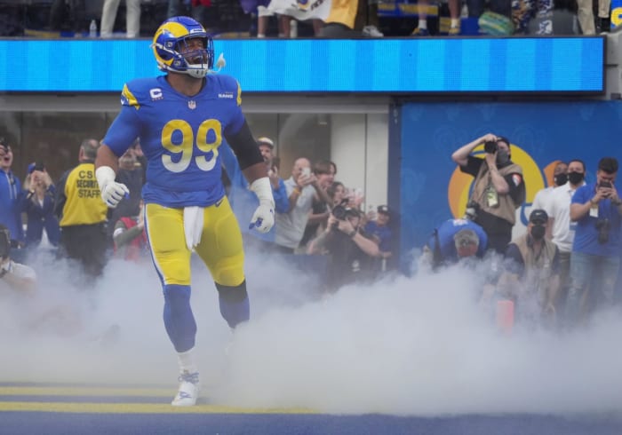 aaron-donald-smoke